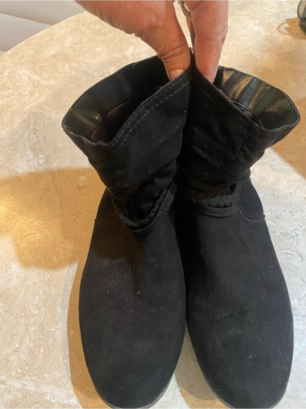 Source Unknown Black Suede Ankle Boots